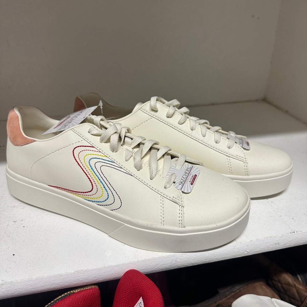 Skechers Court Classics Rainbow Wave Sneakers Off White Cream Womens 9.5 NEW